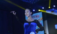 环湖小姐姐图片,捕捉湖光山色中的青春倩影